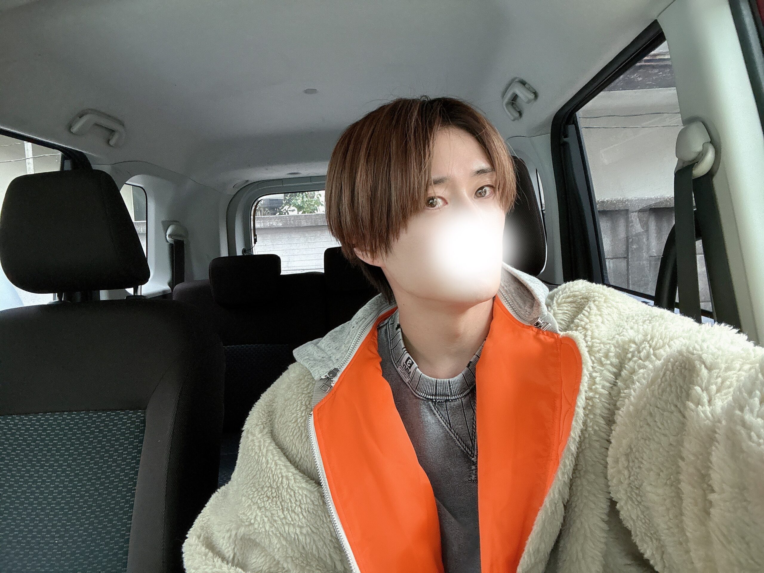 【絶対に見てる】